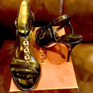 EUC GUCCI Sand Pelle Vernice Soft Metal Sandal